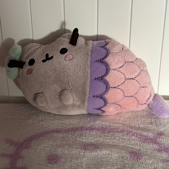 $9.99 SHIPPING 🐚🧜‍♀️Mermaid Pusheen Plushy 🧜‍♀️🐚 - Picture 1 of 3